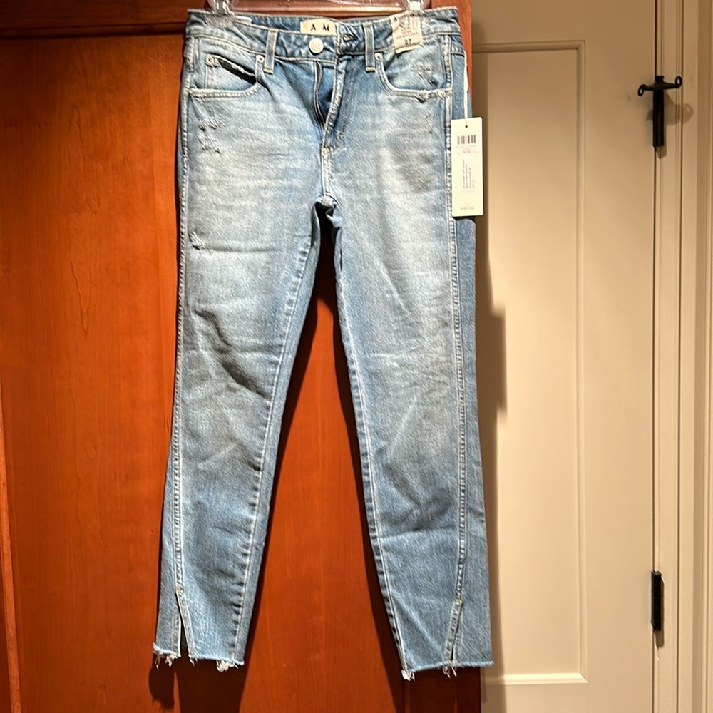 AMO Twist Slim Fit Mid Rise Blue Jean